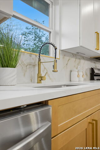 Image 21 of 50 For 931 Highland Blvd E