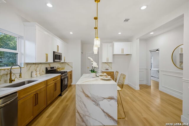 Image 24 of 50 For 931 Highland Blvd E