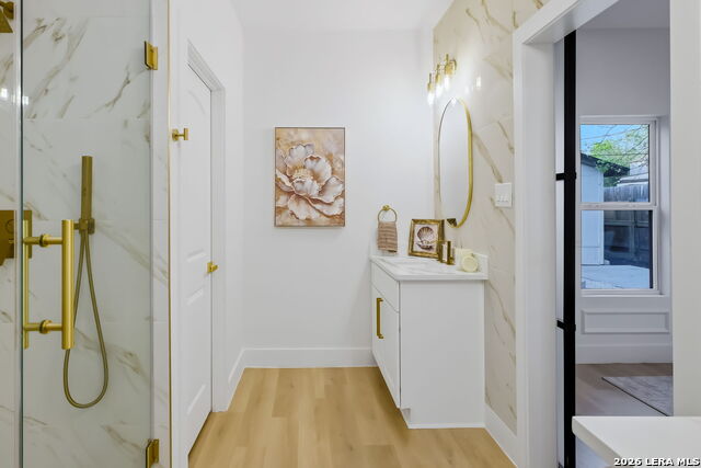 Image 30 of 50 For 931 Highland Blvd E