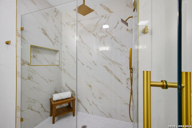 Image 31 of 50 For 931 Highland Blvd E