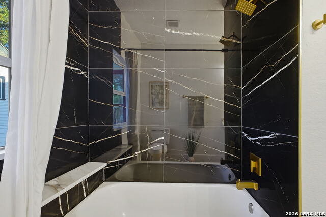 Image 34 of 50 For 931 Highland Blvd E