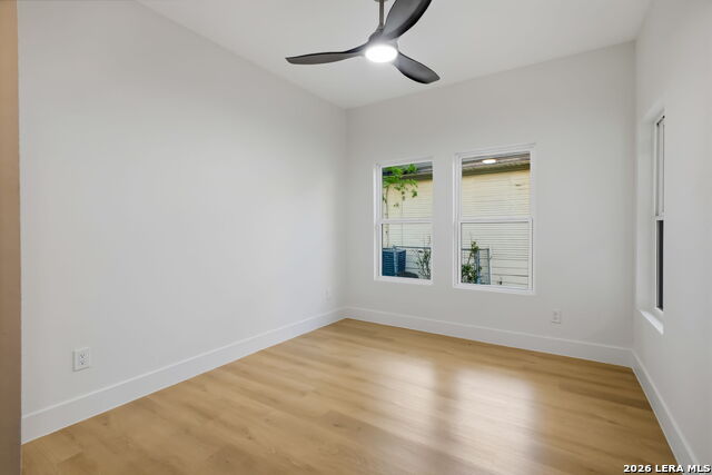 Image 35 of 50 For 931 Highland Blvd E