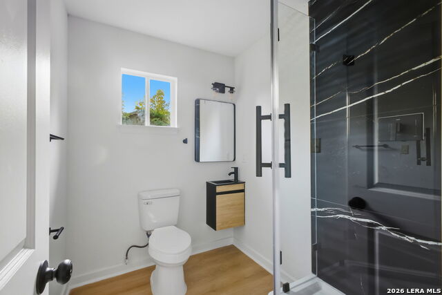 Image 39 of 50 For 931 Highland Blvd E