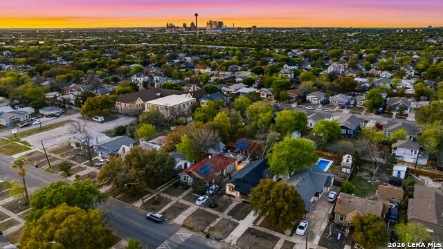 Image 49 of 50 For 931 Highland Blvd E