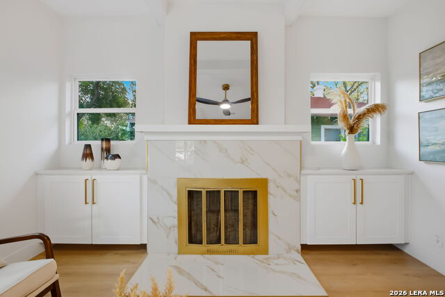 Image 9 of 50 For 931 Highland Blvd E