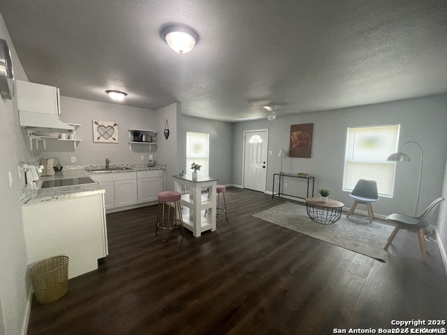 Image 2 of 11 For 422 Florence