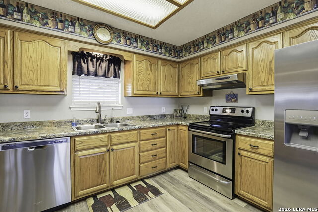 Image 15 of 39 For 8416 Fm 541  