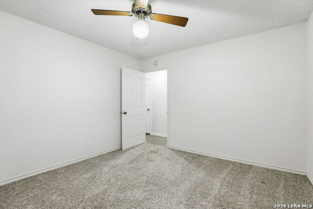 Image 25 of 39 For 8416 Fm 541  