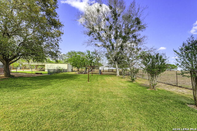 Image 34 of 39 For 8416 Fm 541  