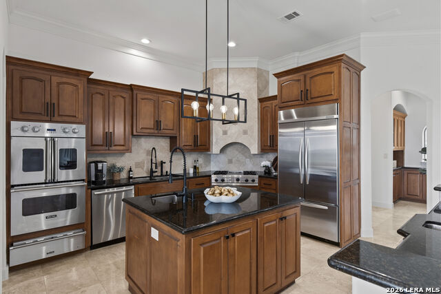 Image 18 of 75 For 24903 Parview Cir