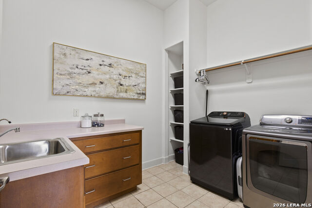 Image 23 of 75 For 24903 Parview Cir