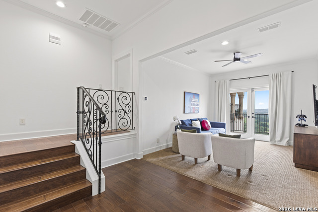 Image 27 of 75 For 24903 Parview Cir