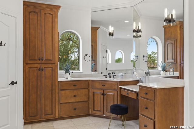 Image 40 of 75 For 24903 Parview Cir