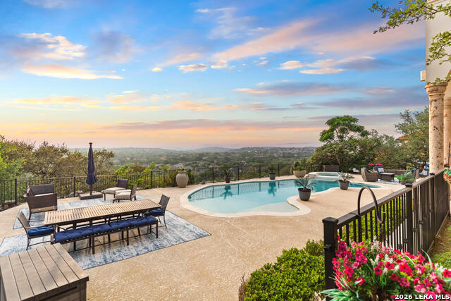 Image 61 of 75 For 24903 Parview Cir