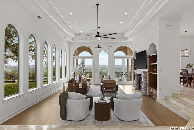 Image 7 of 75 For 24903 Parview Cir