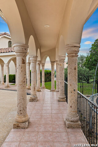 Image 71 of 75 For 24903 Parview Cir