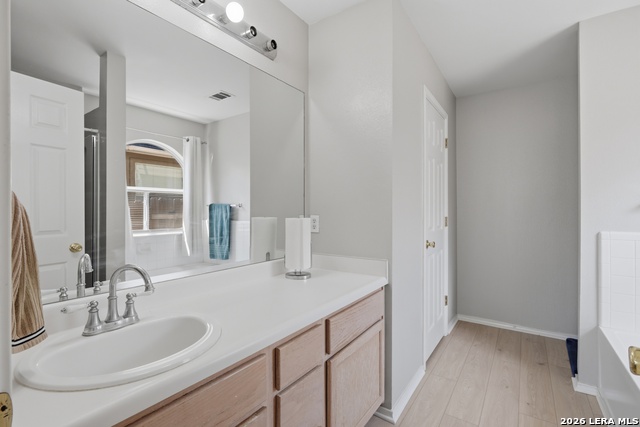 Image 12 of 17 For 10318 Tiger Hunt