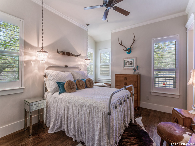 Image 25 of 39 For 460 Shepherds Crook