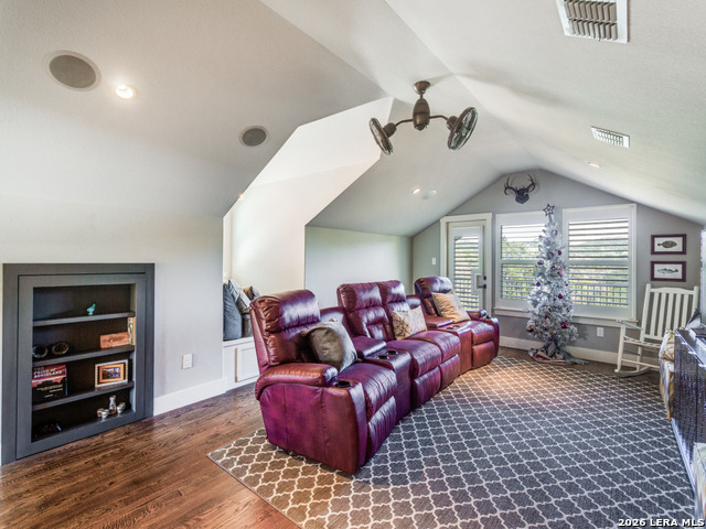 Image 31 of 39 For 460 Shepherds Crook