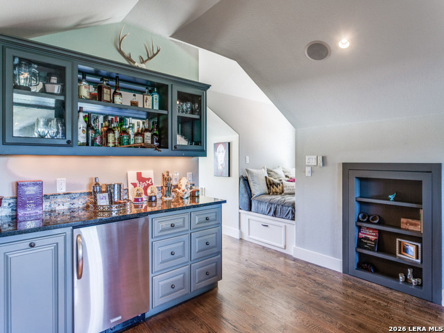 Image 33 of 39 For 460 Shepherds Crook