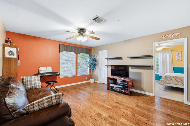 Image 22 of 41 For 12706 Happy Cedar