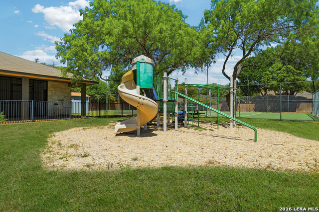 Image 38 of 41 For 12706 Happy Cedar