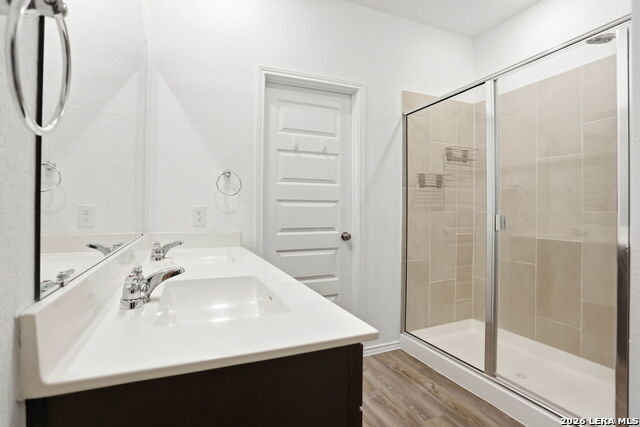 Image 19 of 31 For 13250 Hagerd