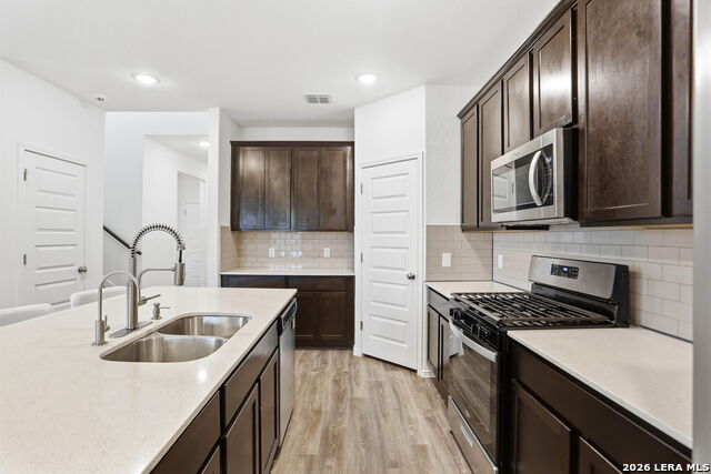 Image 8 of 31 For 13250 Hagerd