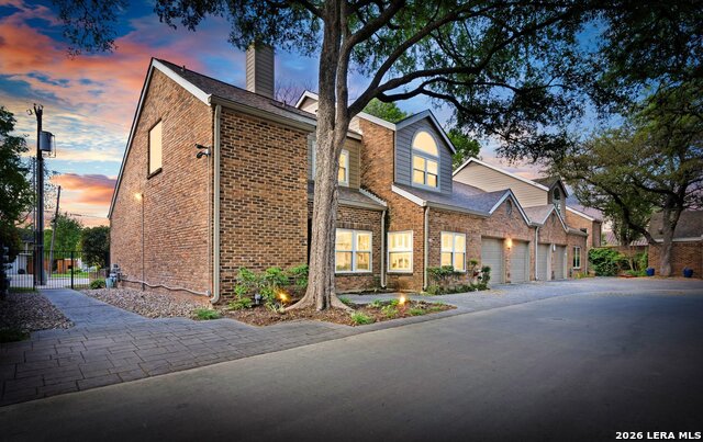 Image 2 of 30 For 8103 New Braunfels N 12