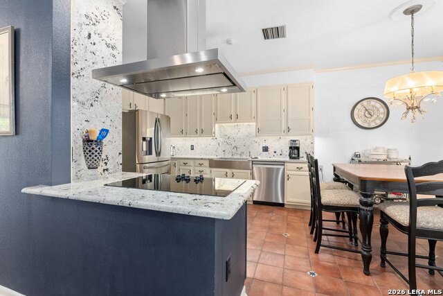 Image 9 of 30 For 8103 New Braunfels N 12