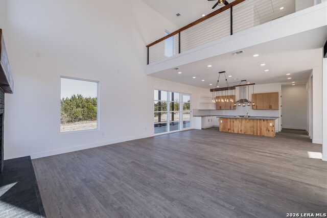 Image 15 of 45 For 226 Lets Roll