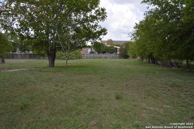 Image 23 of 40 For 2830 Morningside Dr.