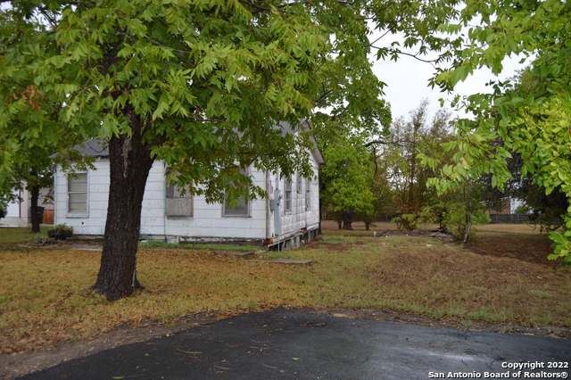 Image 3 of 40 For 2830 Morningside Dr.