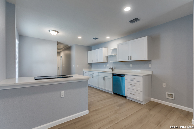 Image 3 of 12 For 2371 Burnet  