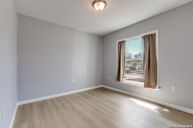 Image 7 of 12 For 2371 Burnet  