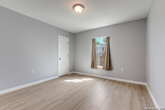 Image 8 of 12 For 2371 Burnet  