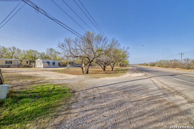 Image 5 of 17 For 2806 Us Highway 83 S