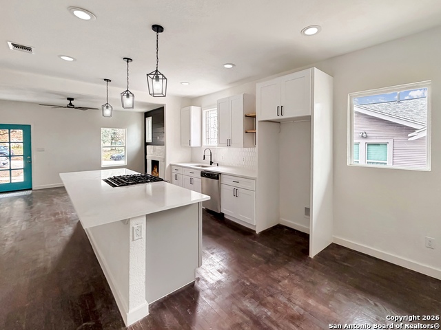 Image 8 of 31 For 419 Huisache W