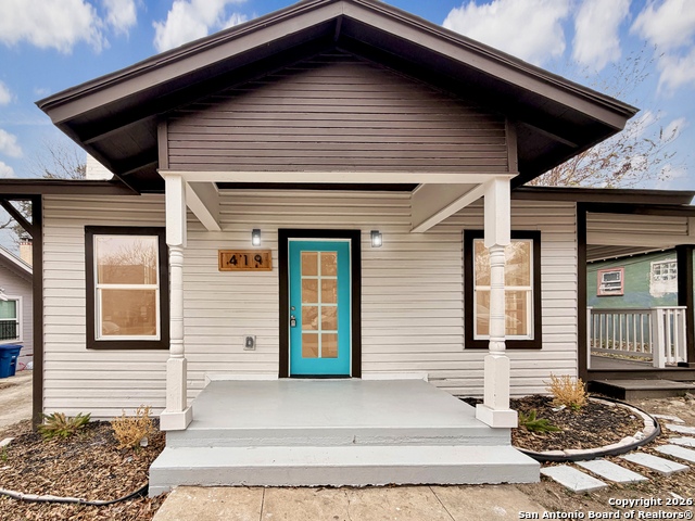 Image 2 of 31 For 419 Huisache W