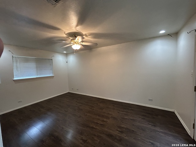 Listing photo id 12 for 3123 War Arrow