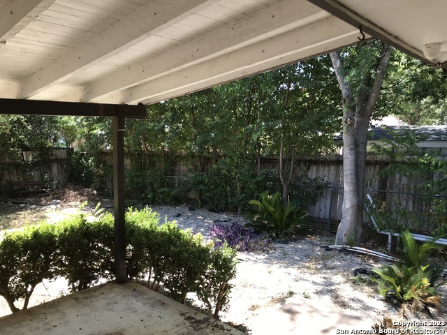 Listing photo id 24 for 3123 War Arrow