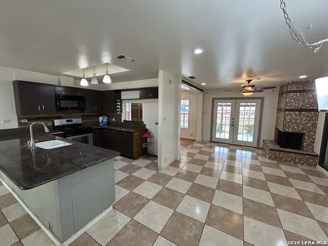 Listing photo id 3 for 3123 War Arrow