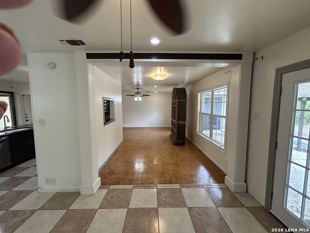 Listing photo id 4 for 3123 War Arrow