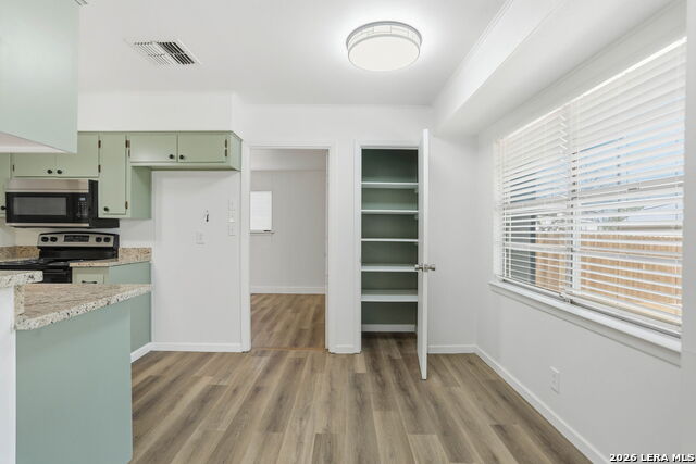 Image 14 of 26 For 9518 Brightview St