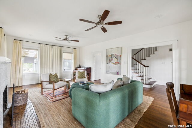 Listing photo id 8 for 110 Henderson St