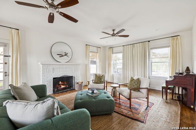 Listing photo id 9 for 110 Henderson St