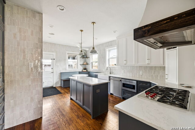 Listing photo id 14 for 110 Henderson St