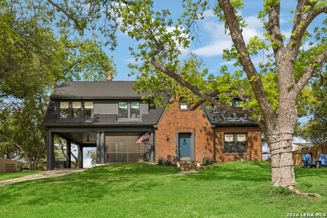 Listing photo id 0 for 110 Henderson St