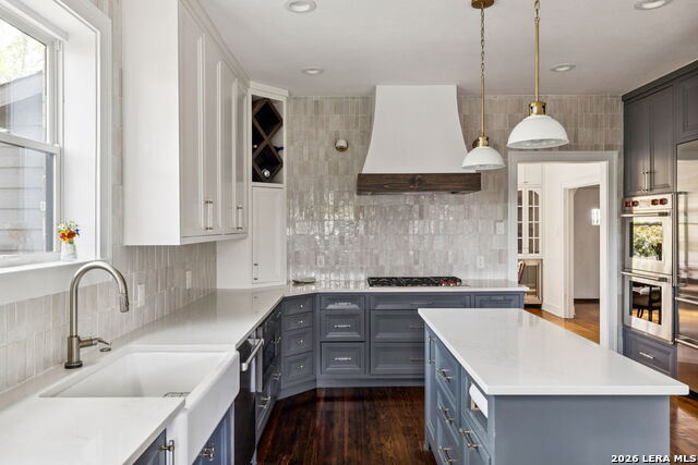 Listing photo id 18 for 110 Henderson St