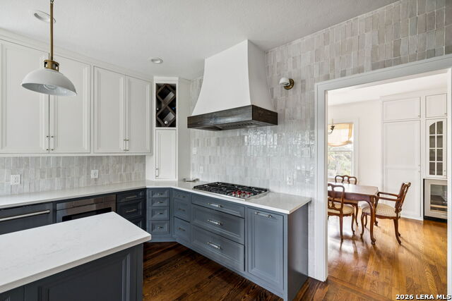 Listing photo id 19 for 110 Henderson St